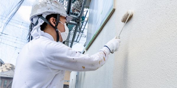 本業のご相談にも対応するサポート。外壁洗浄だけでなく、建物の塗装やリフォーム事業に繋げるための提案方法を共有。診断を起点に、地域のホームドクターとして誠実に掃除やメンテナンスをお手伝いするノウハウを表現。