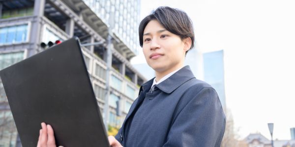 Googleビジネスプロフィールの運用支援。施工写真の投稿や口コミ収集を通じて、対応エリア内での集客を強化。地域で「外壁洗浄の診断や掃除」を探しているユーザーに、専門店としての信頼を届けるローカルSEO施策を表現。