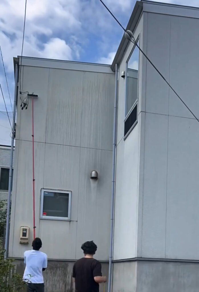 名古屋市天白区　築16年　戸建て住宅の外壁2面を洗浄！