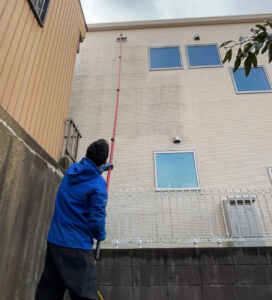 岐阜市　外壁一面を洗浄！