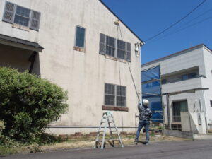 茨城県つくば市　外壁4面を洗浄