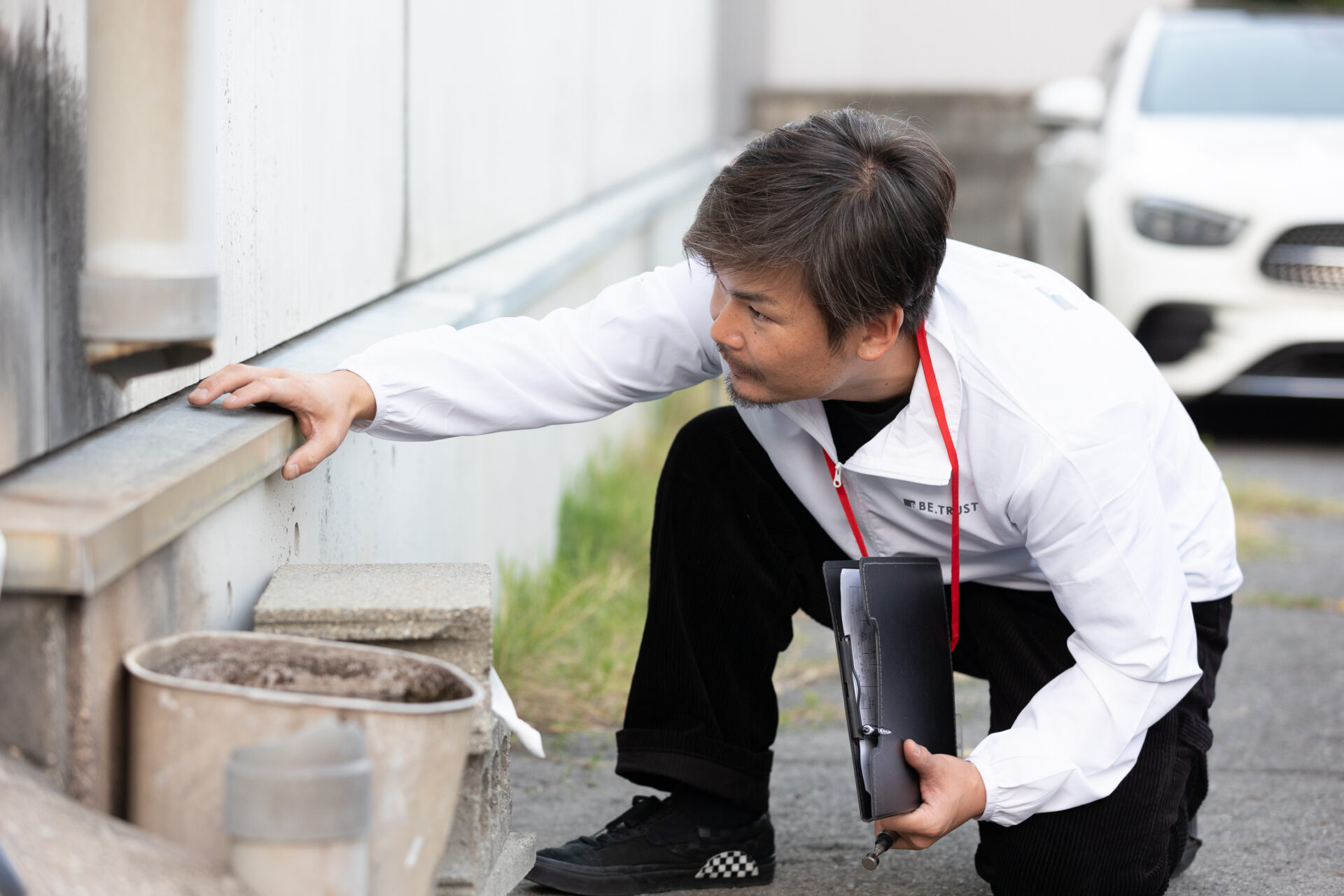 外壁が白くなる!? よくある“チョーキング現象”とは？判断ポイントも解説！