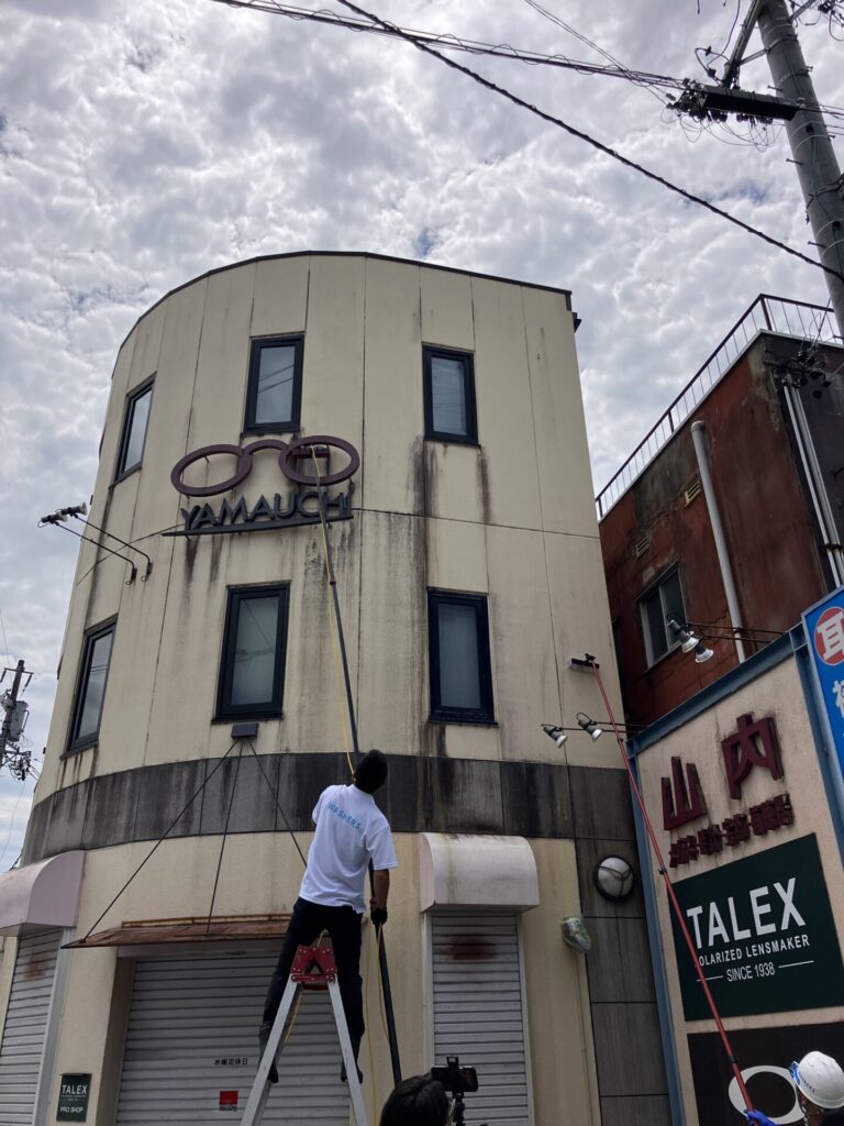 【中津川市】築27年・山内メガネ様の外壁洗浄｜塗装せずにここまでキレイに！