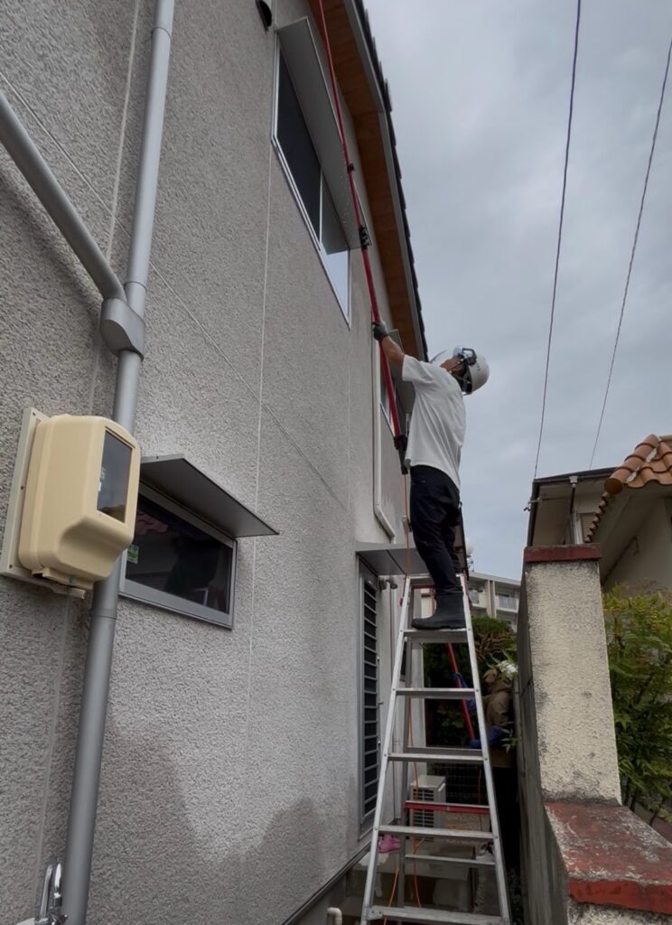 【名東区】築5年・そとん壁の外壁洗浄|自然素材の風合いを守りながらスッキリ美しく!