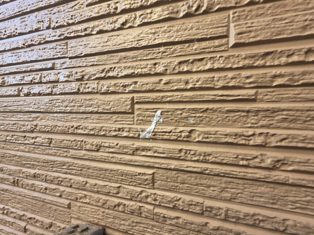 【埼玉県上尾市】築15年・外壁1面洗浄｜塗装後まもない外壁に付着した汚れを改善